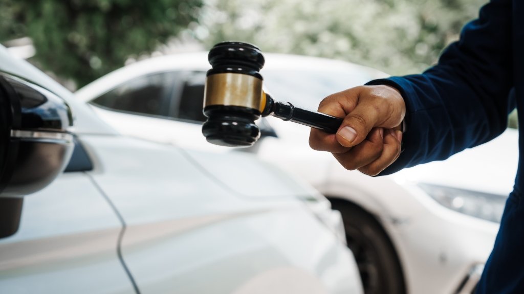 Who is at Fault in a Car Accident in Illinois?
